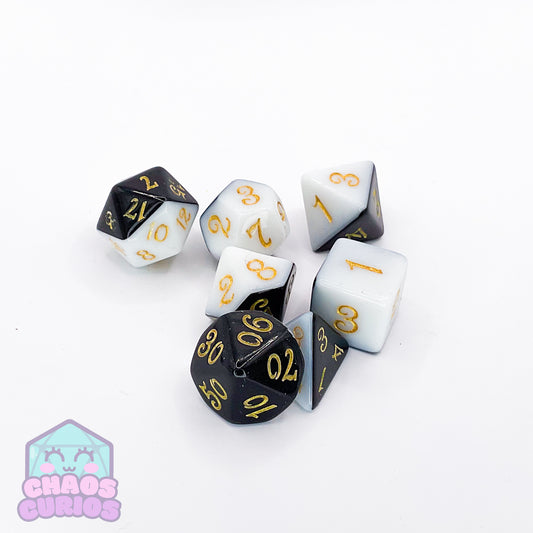 Black White Carnival 7-piece Dice Set