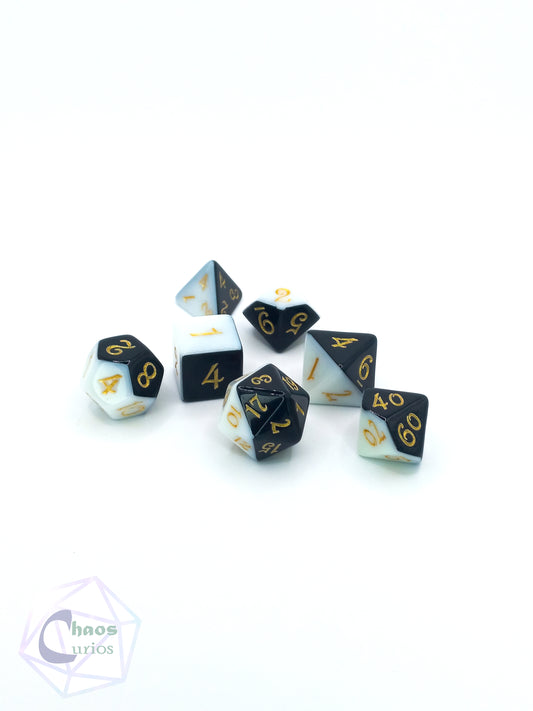 Black White Carnival 7-piece Dice Set