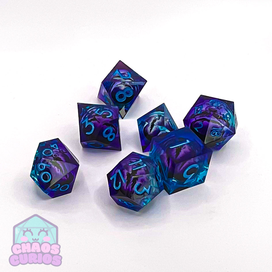 Rolling Purple Monster Dragon Eyes 7-piece Liquid Core Sharp Edged Resin Dice Set